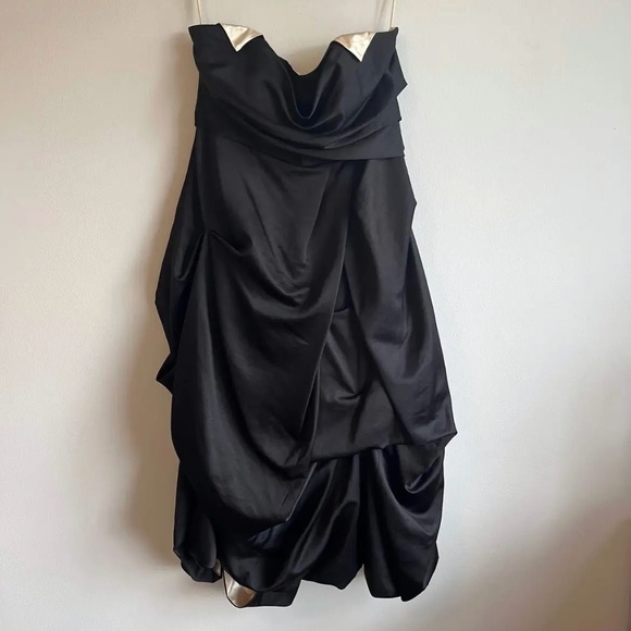 Black and cream satin-style dress - Picture 1 of 3